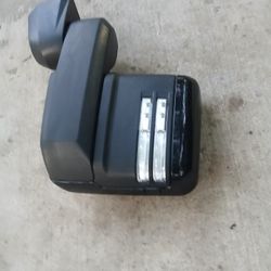 2020-2025 Chevrolet Silverado 2500,3500 Door Mirror LH 