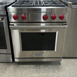 Wolf Dual Fuel Range