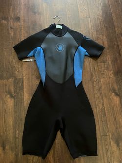body glove wetsuit women's 9/10 Like new condition