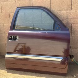 2005 Yukon Passenger Door