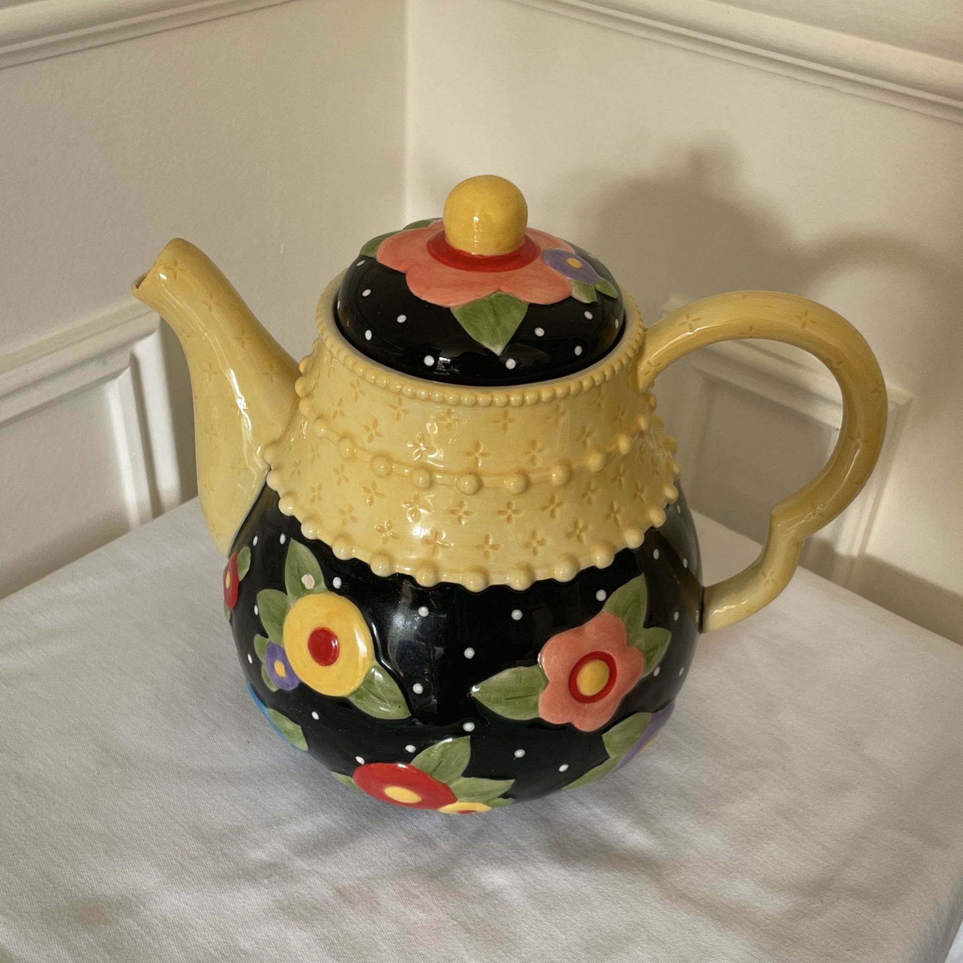Mary Englebright Garden Flowers Tea Pot