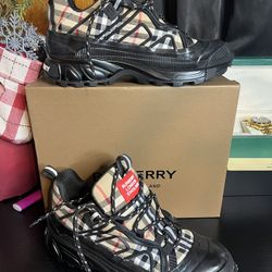 Burberry Boots