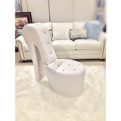 High heel chair | accent chair | makeup chair