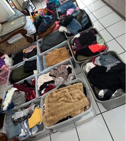 Juniors clothing closet cleanout! Mixed sizes/prices