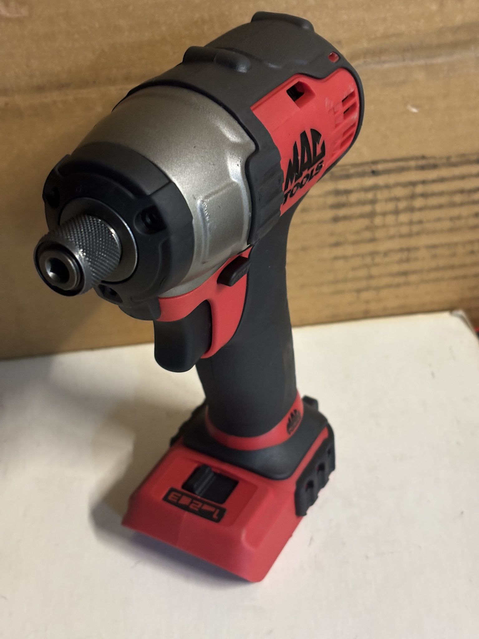Mac Tools 20V MAX* 1/4" Hex Drive BL-Specâ„¢ Brushless Impact Driver