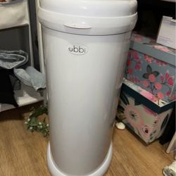 Baby Trash Can