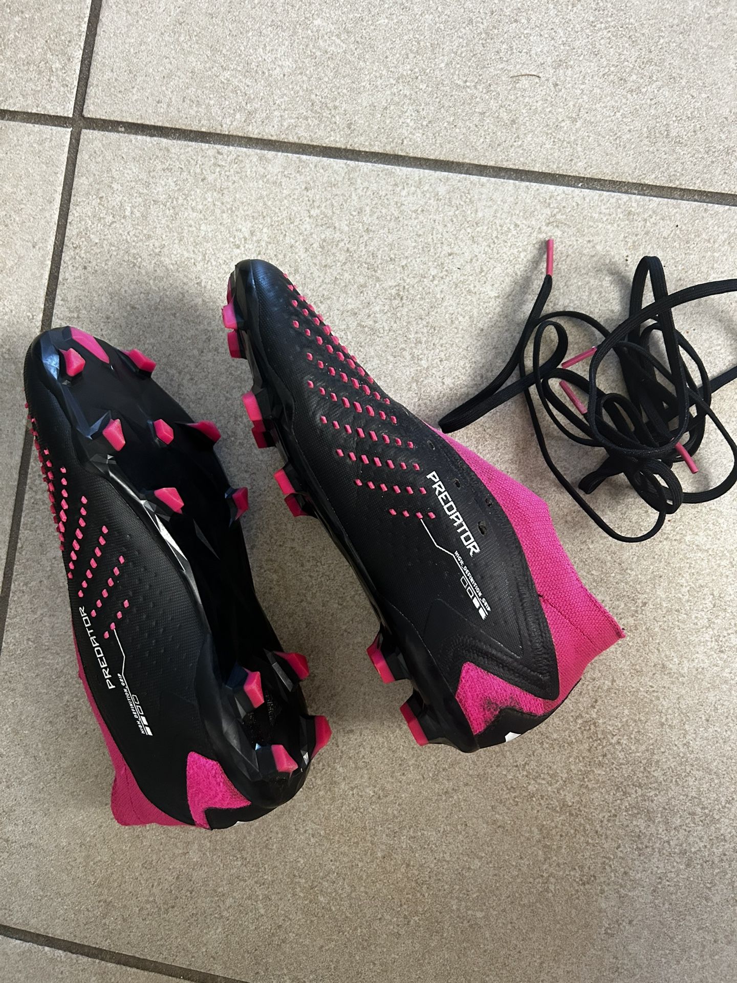 Predator Soccer Kleats Size 7