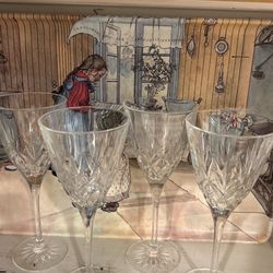 Princess House/Highlights/4 Wine Glasses