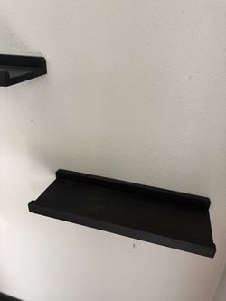 Floating wall shelves