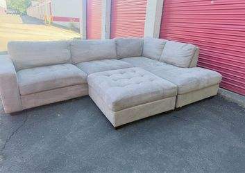 Gray sectional Thomasville sectional with ottoman (free delivery)