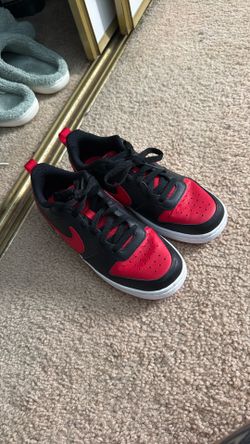 Nike Shoes Size 5.5 Youth Women's 6.5