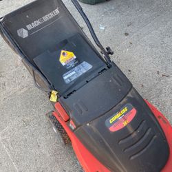 Black & Decker cordless 24 V rechargeable mulching power mower