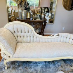 Classic Italian Chaise