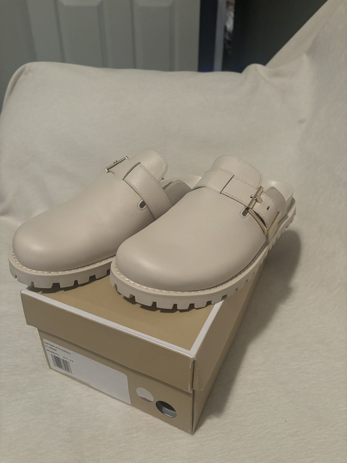Michael Kors 8.5 Slip Ons