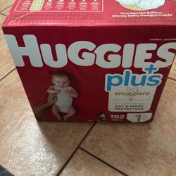Huggies Snugglers Size 1 (192count) ($50.00)