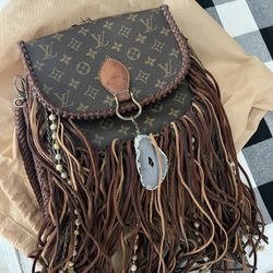 Louis Vuitton Crossbody Bag 