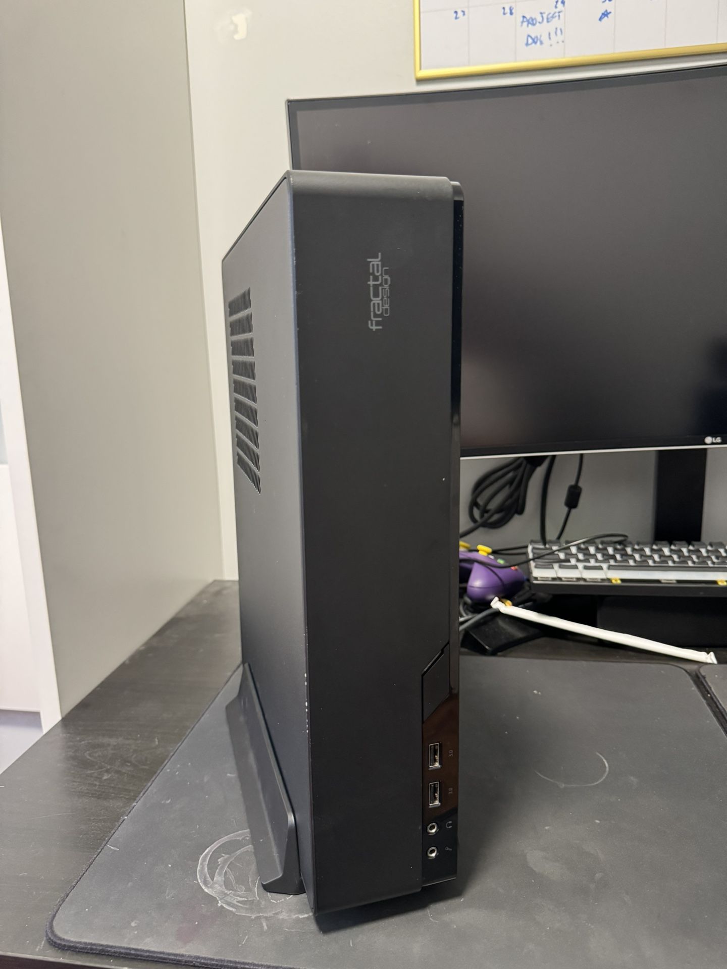 AMD Ryzen 7 3700X w/ GTX 1080 Ti PC