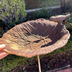 Vintage Rusty Cast Iron Bird Feeder Stake In Ground Garden Decor Bird Weathered 