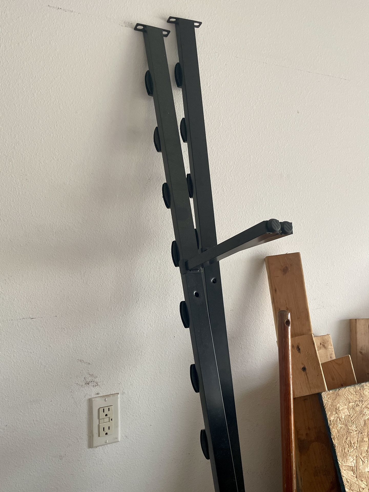 Metal Bed Frame & Wooden Slats