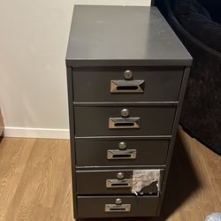 Free metal cabinet