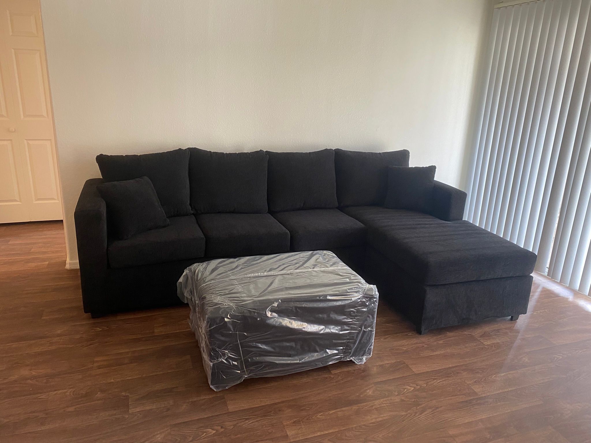 Black Sectional With Free Ottoman ‼️all Sectionals Are New Packed In Factory Plastic ‼️
