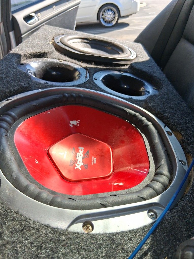 Major PRICE Drop Today Only!! TWO 10 Inch Subs Kicer& Sony Xplode They Work Perfectly And Hit Hard IN BOX TOO. 90.00