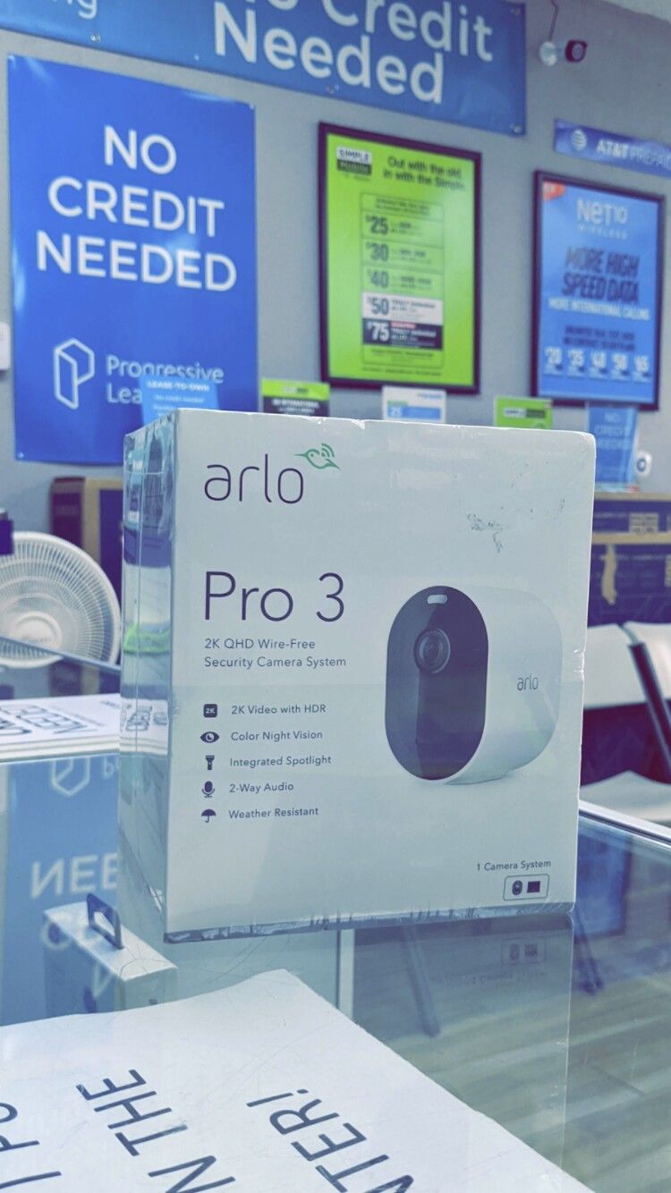 Arlo Pro 3 - 2K Wire-Free Security (one Camera) white - Brand New in Box! - One Year Warranty!