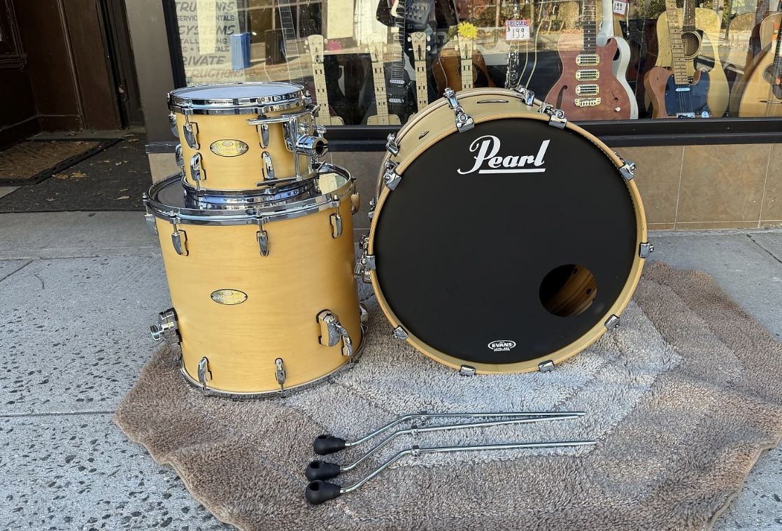 Pearl Masterworks Drum Kit