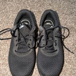 Black Nike Tanjun Sustainable Sneakers