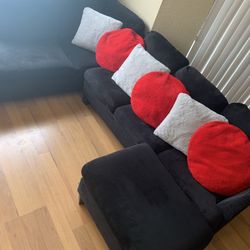Black Sway Couch 
