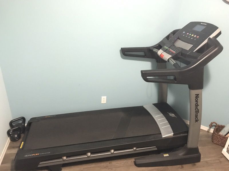 NordicTrack C 900 Treadmill  Read ad It’s Free And 