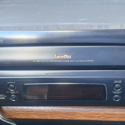 Pioneer CLD-D502 laser disc player
