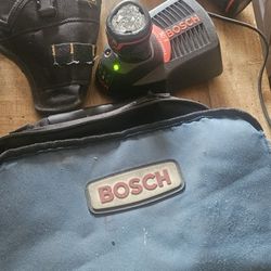 BOSCH DRILL W/Spare Battery 