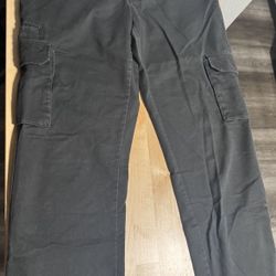 Size 8 Women’s Cargo Pants – Dickies Black