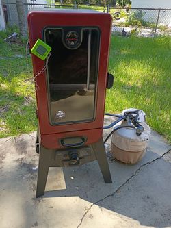 Pit Boss 3-Series propane vertical smoker