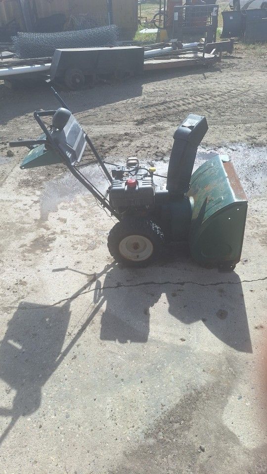 8 Hp Electric Start Runs Good