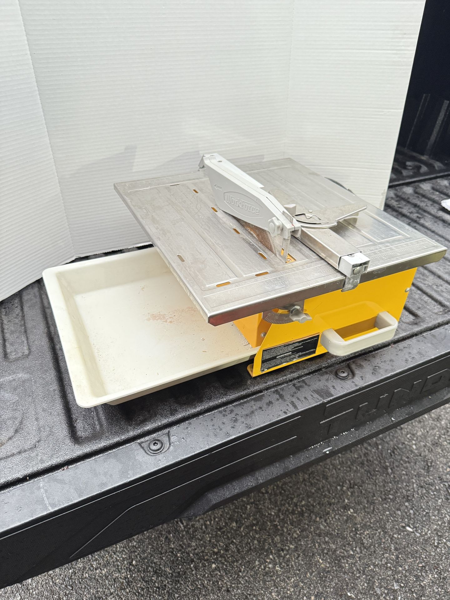 Lightly Used Workforce 7” Wet Tile Cutter Saw Model THD550