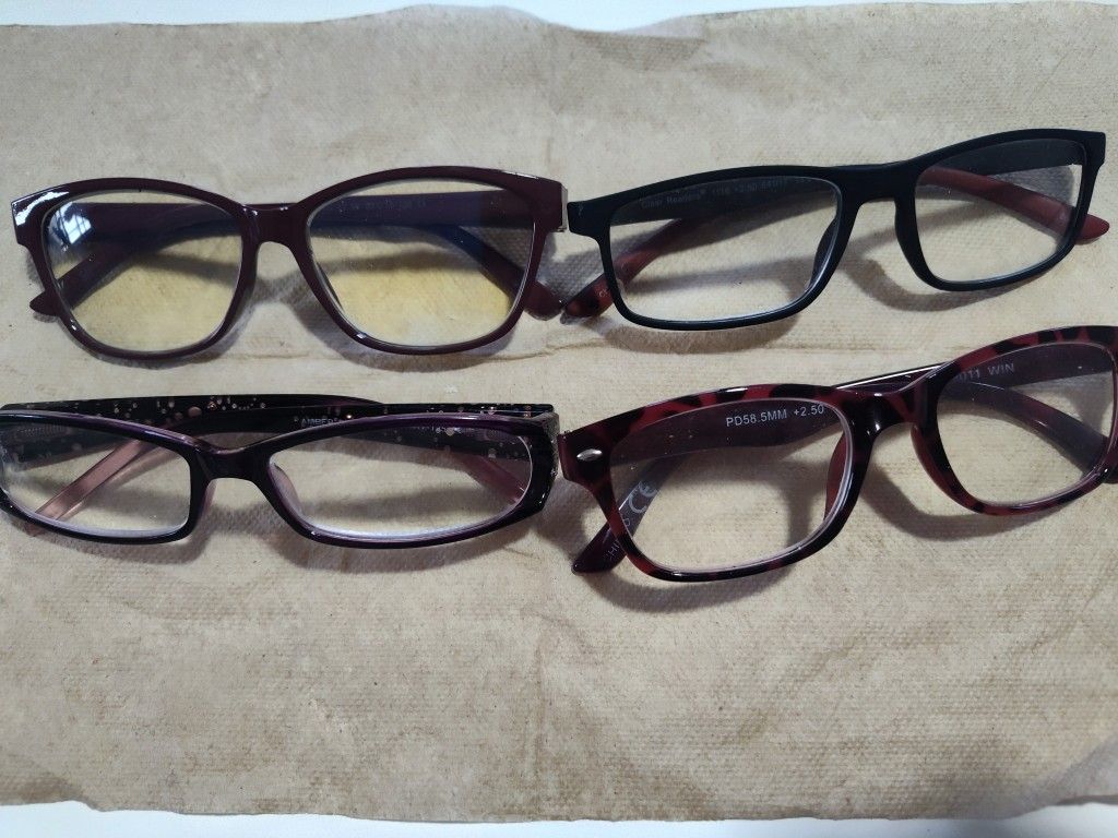 +2.50 Reading Glasses 4 Count