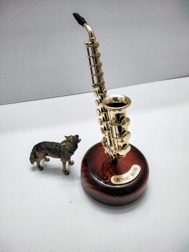 Classical Saxophone Music Box: Home Decor & Musical Instrument (Plays Music)  - Everything Included 