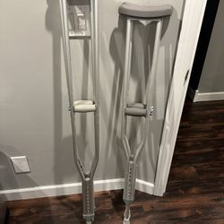 Crutches 