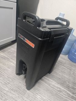 5-Gallon insulated Hot and Cold Beverage Dispenser , Used-Good condition