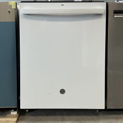 GE 24 inch Top Control Tall Tub Dishwasher w/3rd Rack, Bottle Jets, 45 dBA