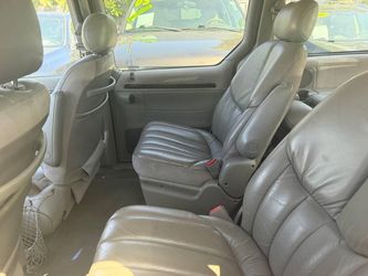 2000 Chrysler Town & Country