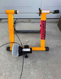Century Travel Trac Mag+ Bicycle Trainer
