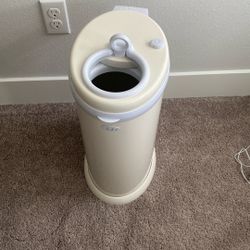 Ubbi diaper Pale