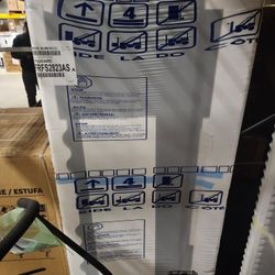 Frigidaire Stainless Steel Fridge ( Refrigerator/Fridge )
