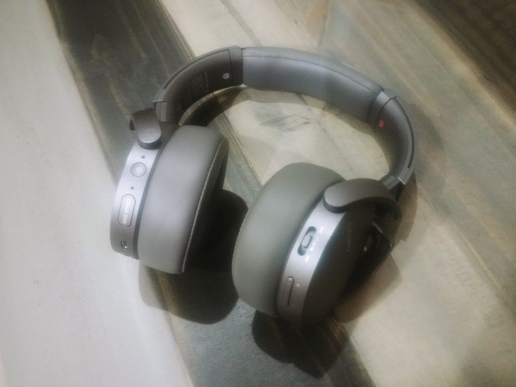 Sony MDR-XB950N1