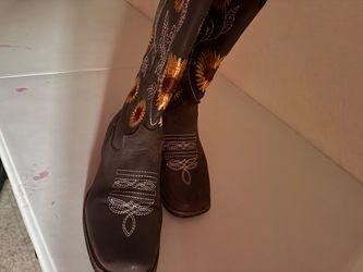 Women’s boots