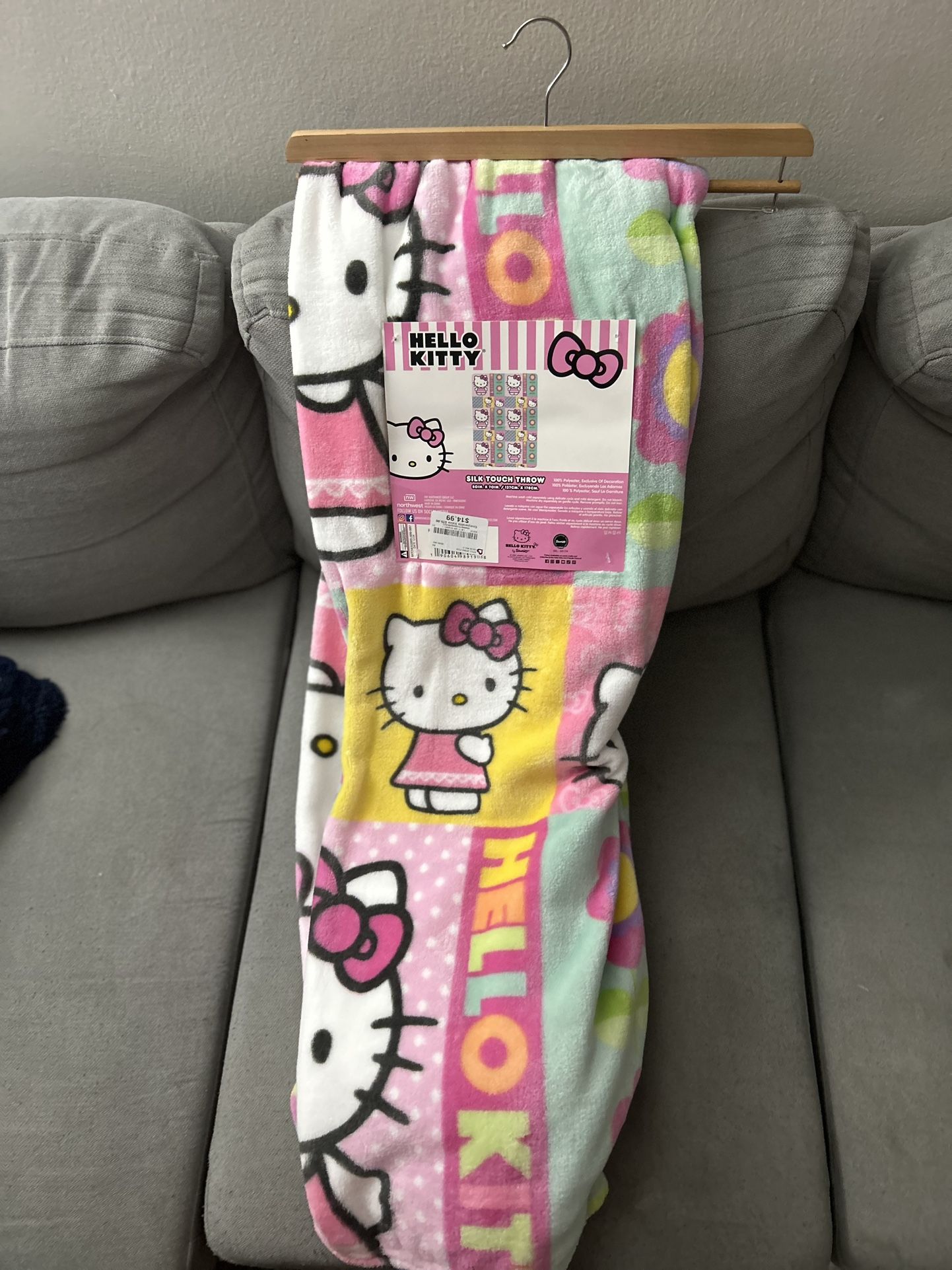 Hello Kitty Blanket