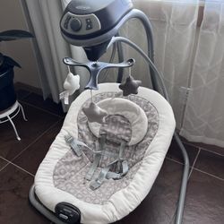 Graco Simple Sway Baby Swing with Vibration and Music, Abbington, 6-Speed